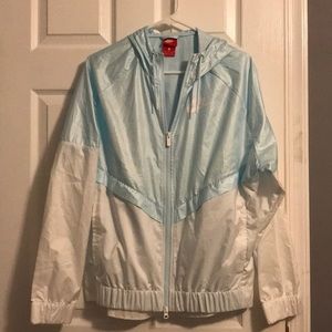 nike windbreaker